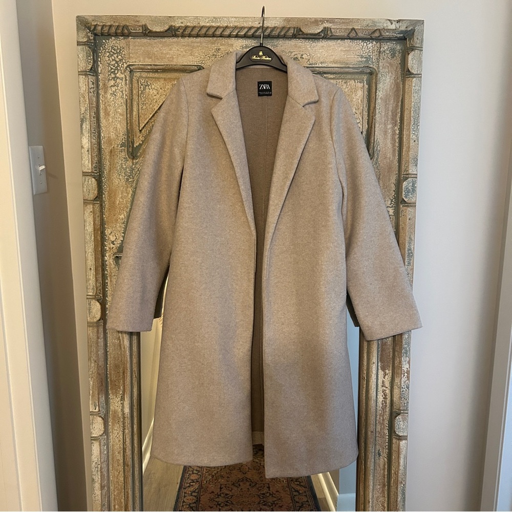 Zara Women's Classic Tan/Beige Coat
